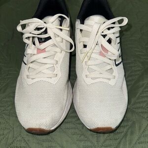New Balance Fresh Foam Tennis 7
